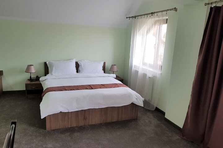 Room 34 of 73