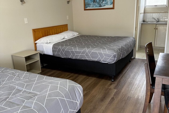 Room 10 of 23