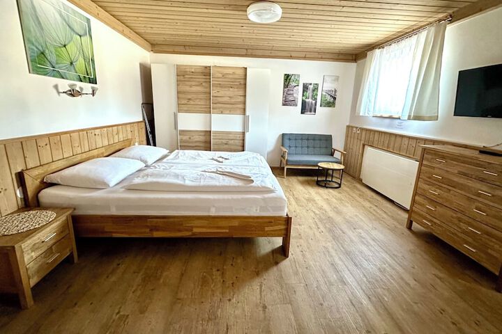 Room 3 of 51