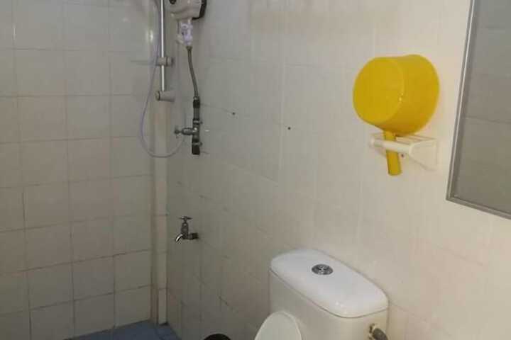 Room 8 of 14