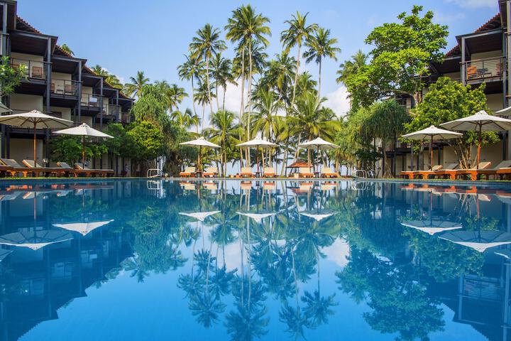 Hotel Pool