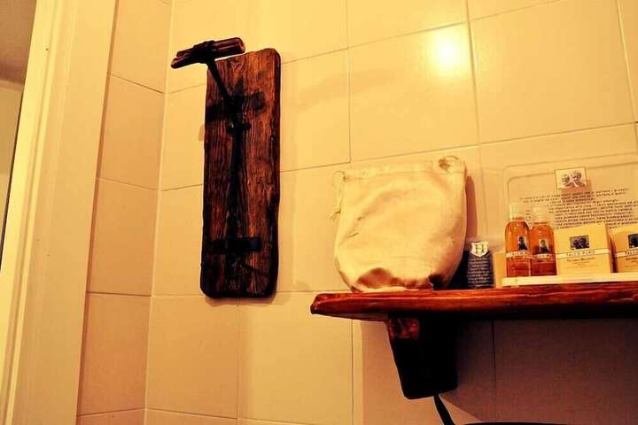 Room 40 of 73