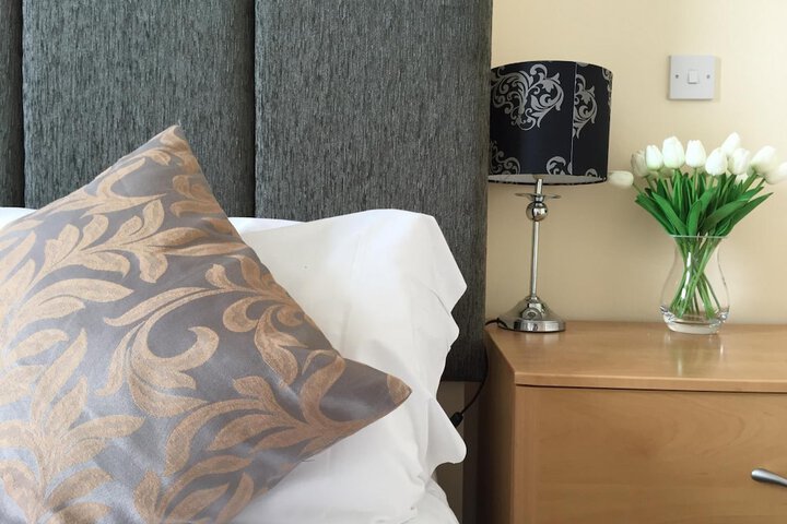Room 10 of 42