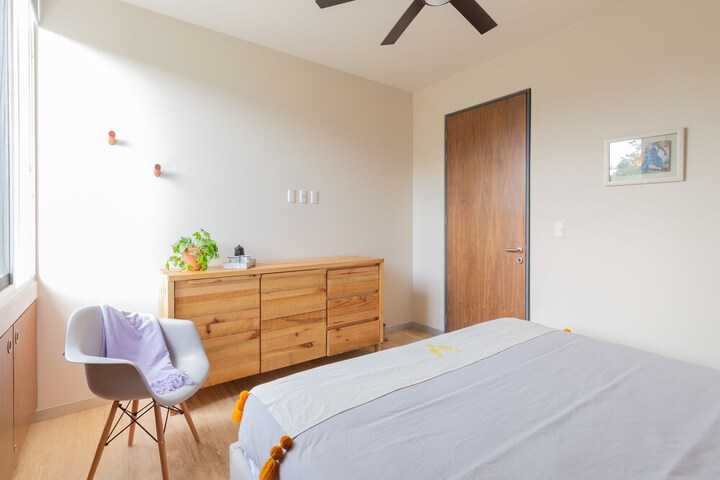 Room 5 of 42