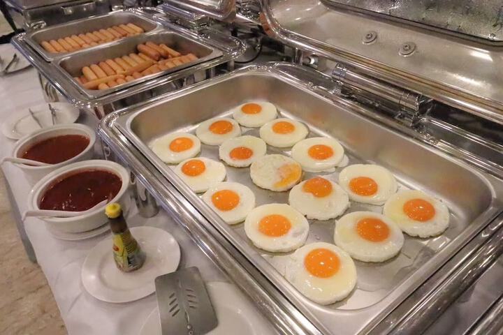 Breakfast/Coffee Service 29 of 41