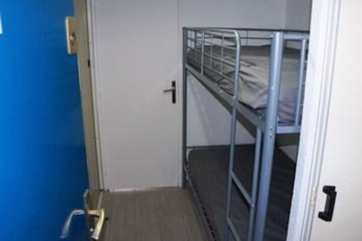 Room 5 of 13