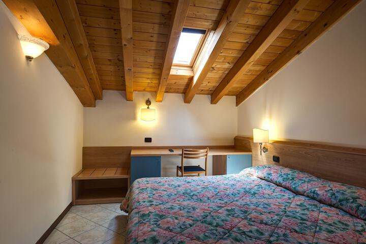 Room 6 of 59