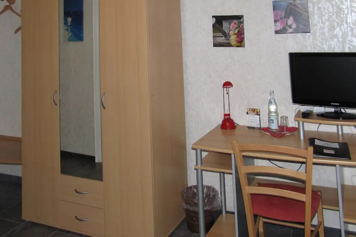 Room 3 of 14