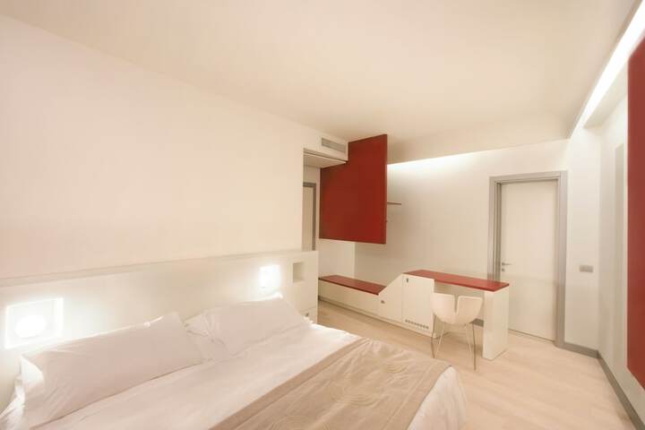 Room 40 of 93