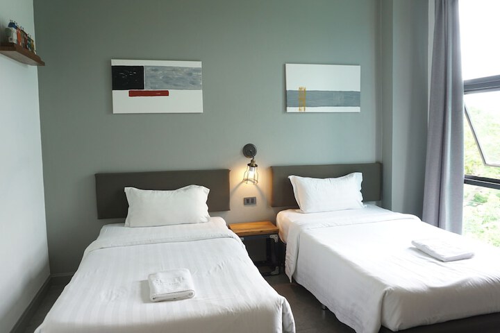 Room 19 of 49