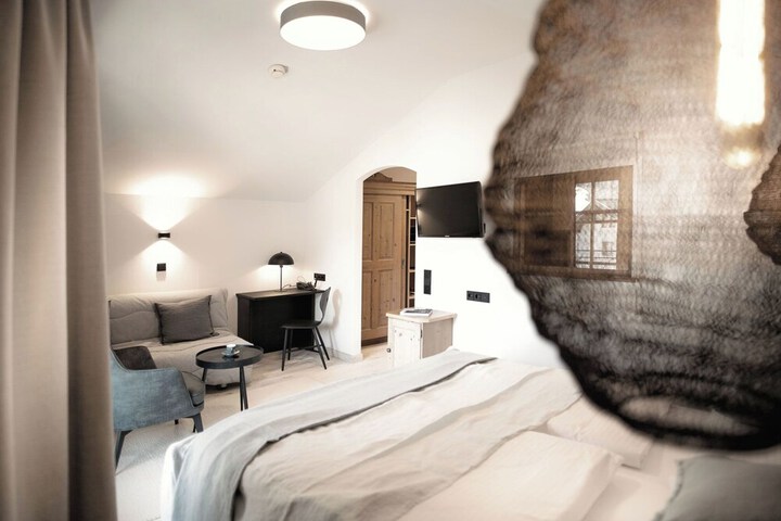 Room 33 of 119
