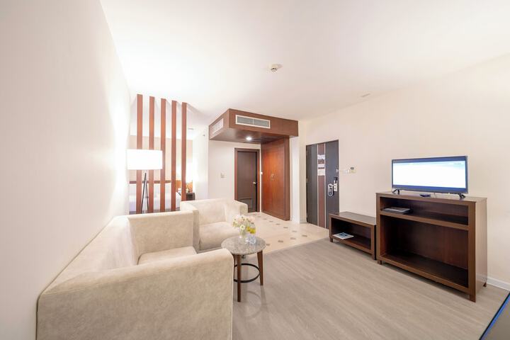 Room 9 of 50