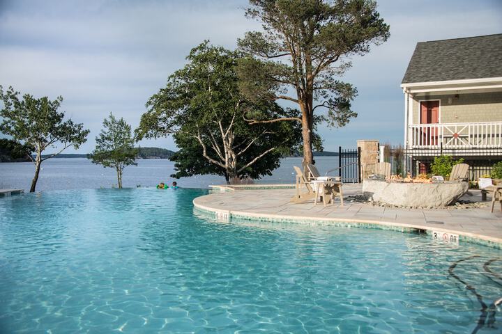 Infinity pool