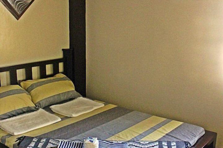 Room 8 of 31