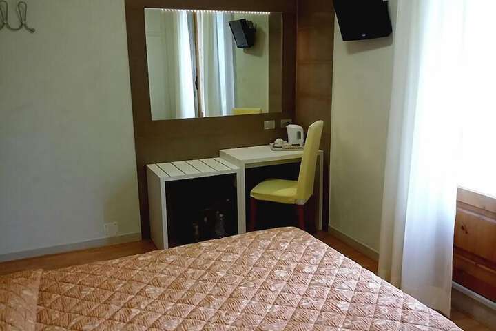 Room 22 of 59