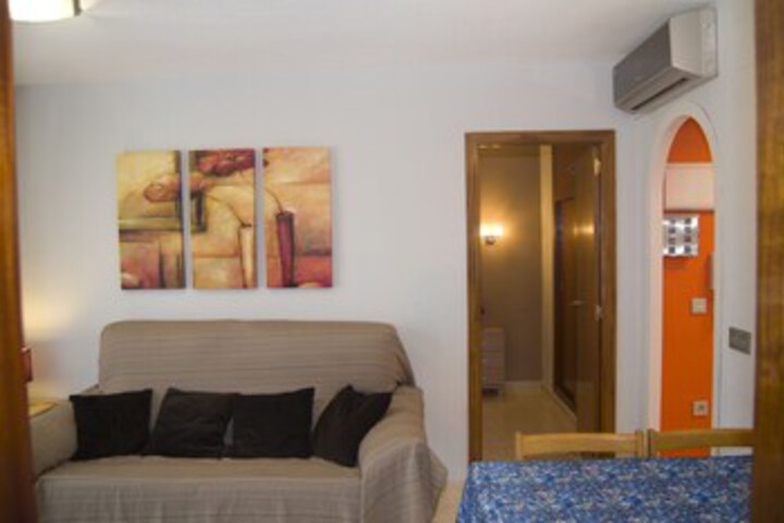 Room 11 of 24
