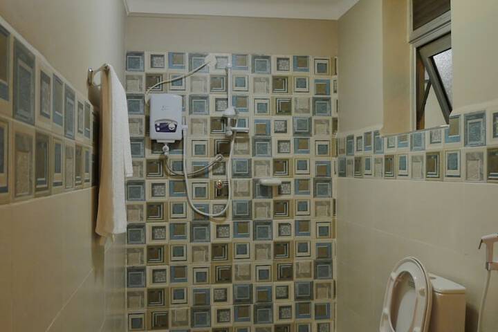 Room 18 of 33