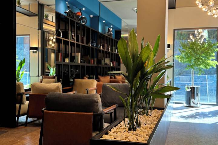 Hotel Interior 7 of 104