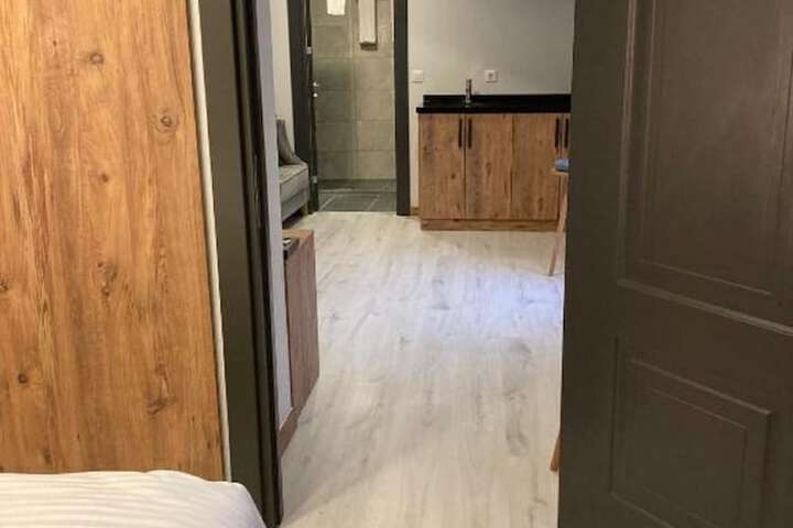 Room 25 of 67