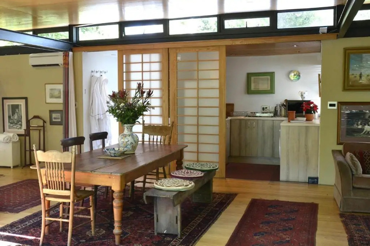 Glasshouse in The Winelands