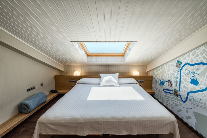 Room 7 of 38