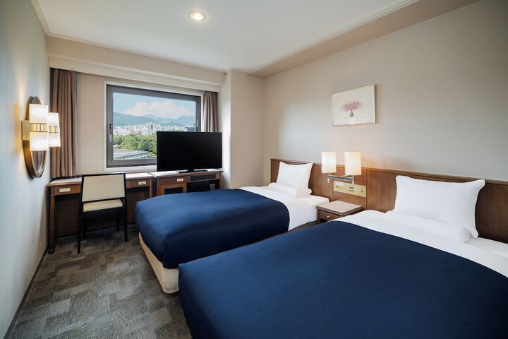 Room 13 of 46