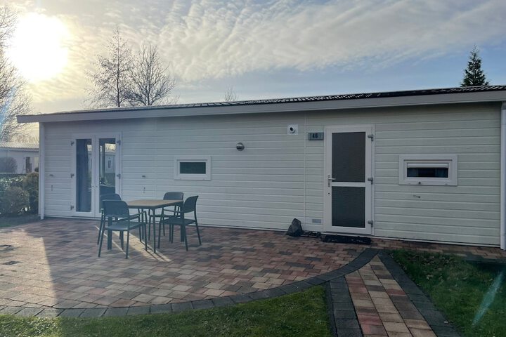 Cozy Chalet 25 km From Amsterdam in Velsen-Zuid
