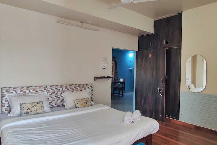 Room 5 of 36