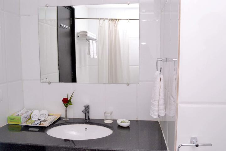 Room 8 of 11