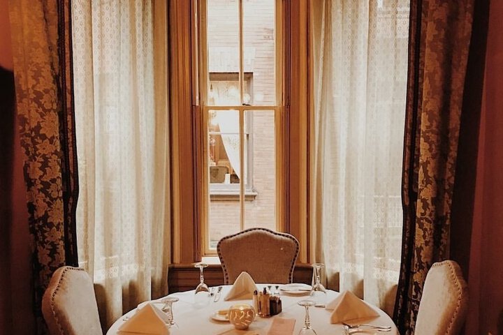 Dining 39 of 46