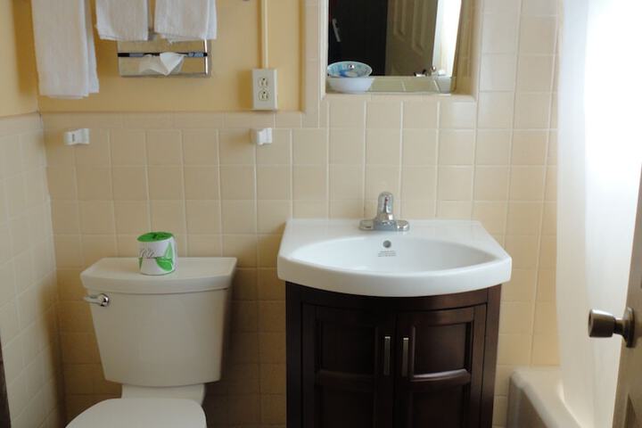 Room 15 of 28