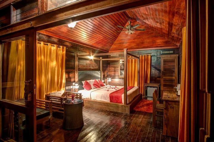 Room 12 of 50