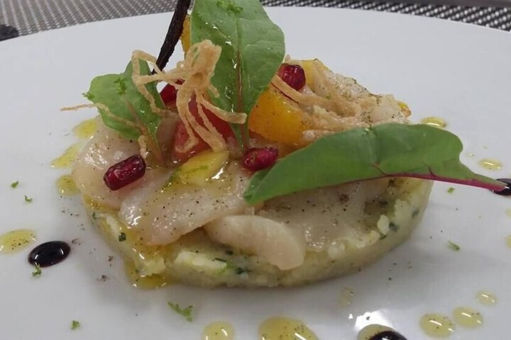 Dining 33 of 61