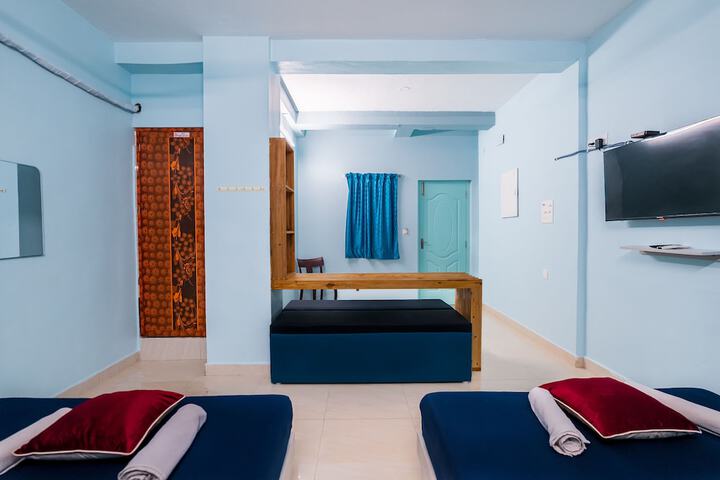 Room 27 of 40