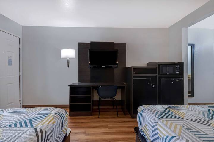 Double Accessible (5 of 6)