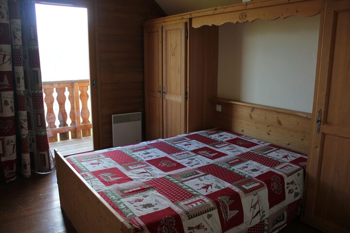 Room 6 of 92