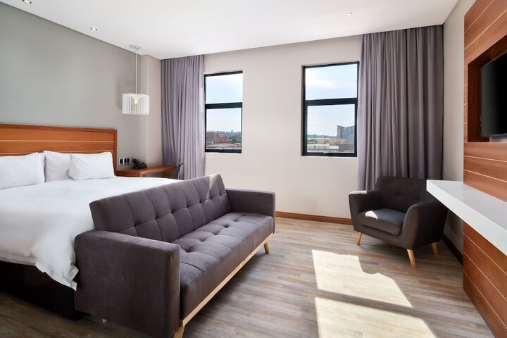Room 27 of 53