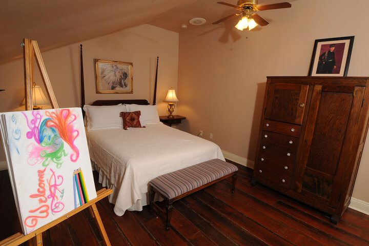 Room 10 of 156