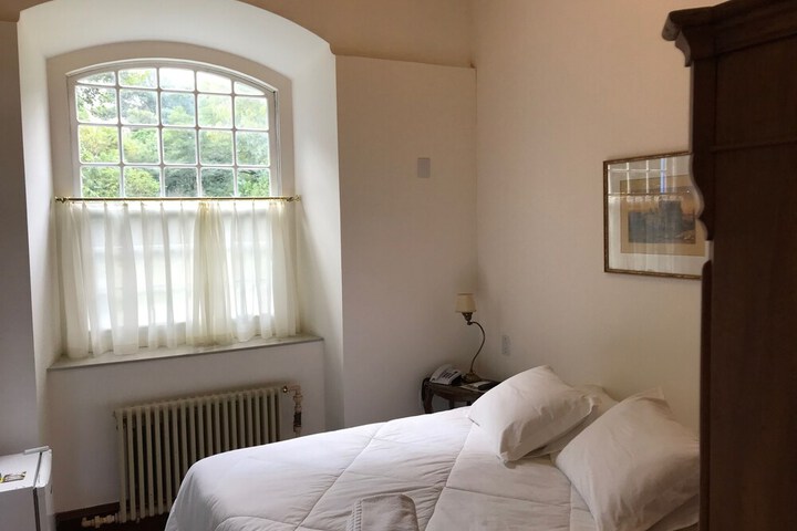 Room 25 of 53