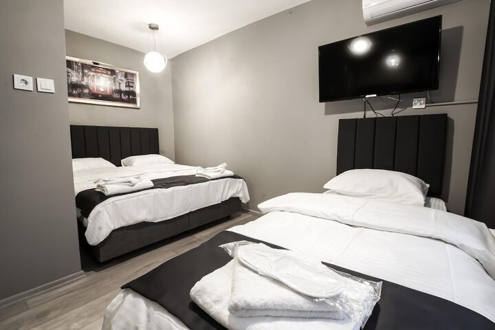 Room 19 of 32