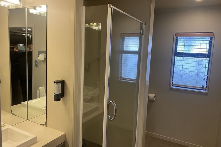 Room 41 of 66