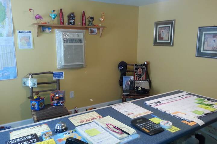 Concierge desk
