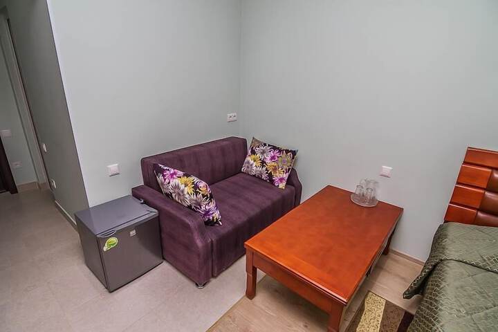 Room 25 of 62