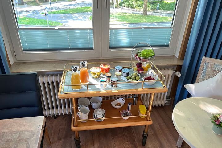 Breakfast/Coffee Service 10 of 16
