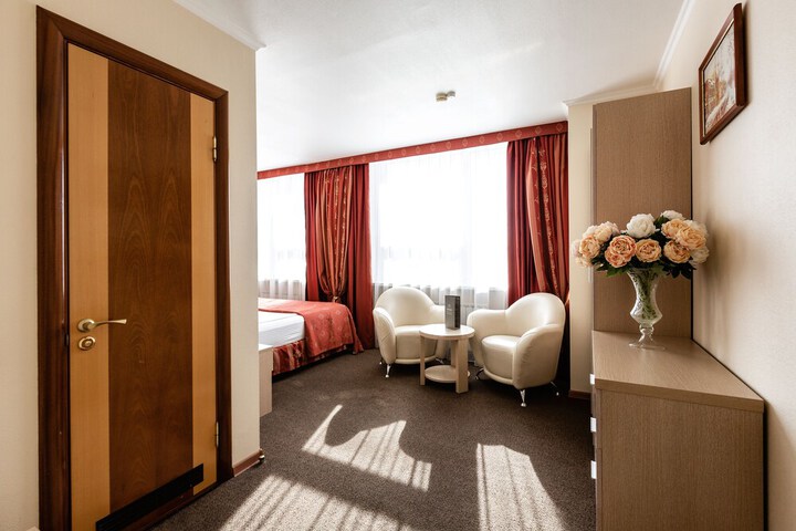 Room 42 of 102