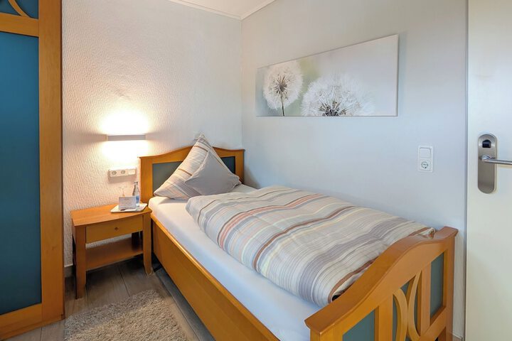 Room 34 of 95
