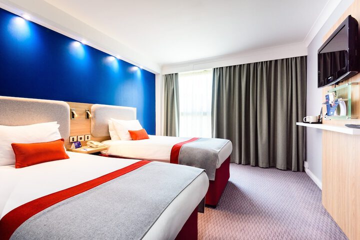 Room 6 of 41