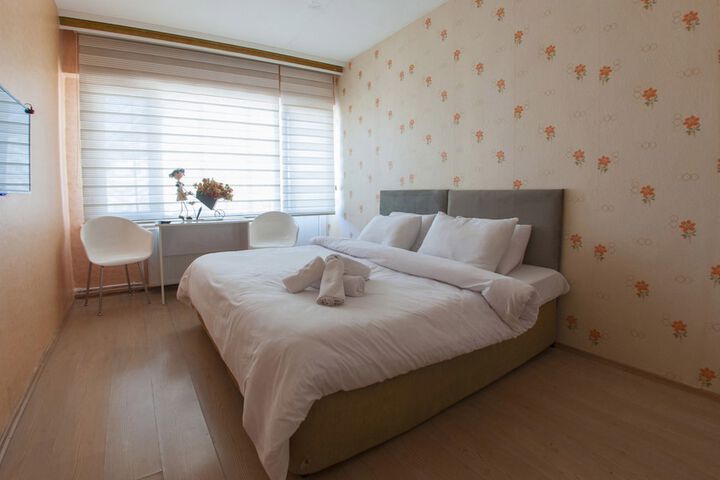Room 4 of 25