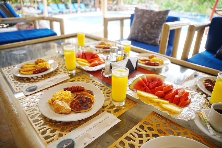 Breakfast/Coffee Service 127 of 163
