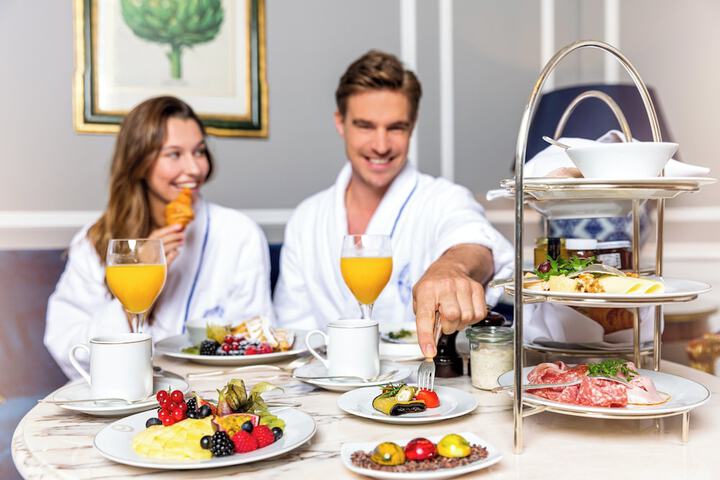 Breakfast/Coffee Service 92 of 142